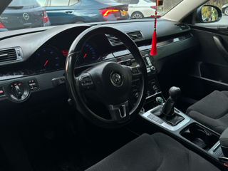 Volkswagen Passat foto 8