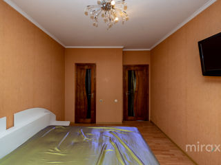 Apartament cu 3 camere, 90 m², Buiucani, Chișinău foto 2