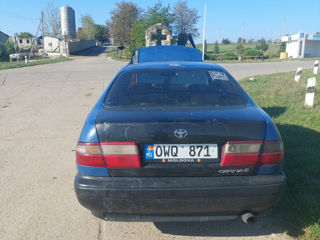 Toyota Carina foto 3