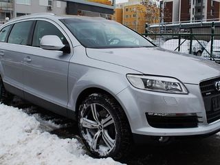 Audi Q7 foto 2