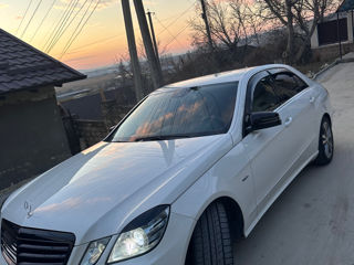 Mercedes E-Class foto 4