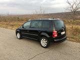 Volkswagen Touran foto 7