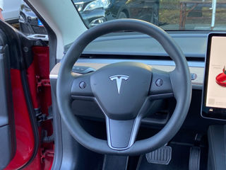 Tesla Model 3 foto 8