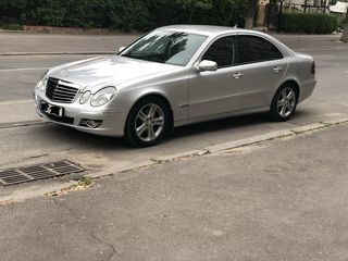 Mercedes E Class foto 1