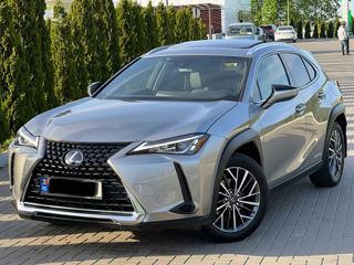 Lexus UX foto 2