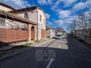 Se vinde casă cu teren privatizat în sectorul Buiucani. foto 3