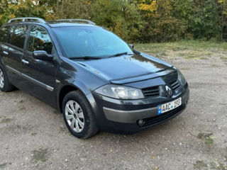 Renault Megane foto 2