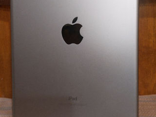 Продам iPad 6 32Gb, WIFi