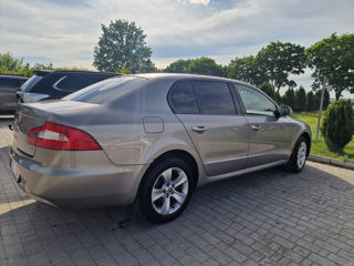 Skoda Superb foto 3