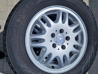 Nokian Hakkapeliita R16 215/65