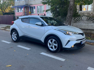 Toyota C-HR foto 3