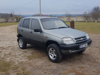 Chevrolet Niva foto 7