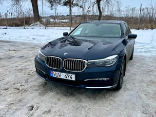 BMW 7 Series foto 1