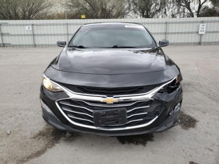 Chevrolet Malibu foto 2