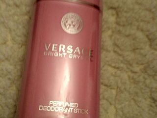 Парфюмерный набор versace bright crystal-туалетная вода+body lotion 50 евро, дезодорант-25 евро foto 3