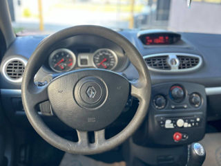 Renault Clio foto 6