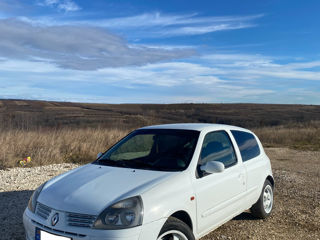 Renault Clio foto 2