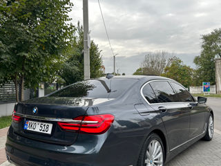 BMW 7 Series foto 3