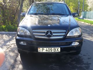 Mercedes ML Class foto 2