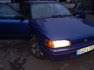 Mazda 323 foto 4