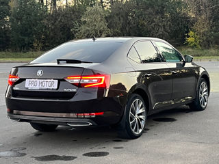 Skoda Superb foto 6