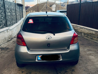 Toyota Yaris foto 4