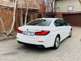 BMW 5 Series foto 4