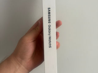 Vind Samsung Galaxy Watch Series 5 44mm Graphit , Sigilat , Nou foto 2