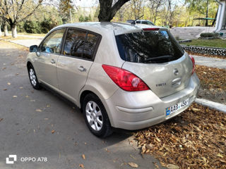 Nissan Tiida foto 4