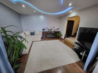 Apartament cu 3 camere, 85 m², Botanica, Chișinău foto 2