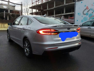 Ford Fusion foto 9