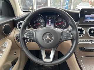 Mercedes GLC foto 9