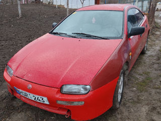 Mazda 323 foto 2