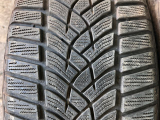 R19 235/50 GoodYear UltraGrip Performance foto 2