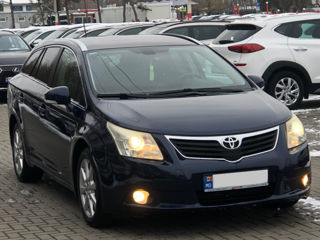 Toyota Avensis foto 4