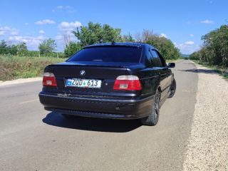 BMW 5 Series foto 5