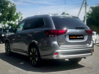 Mitsubishi Outlander foto 6