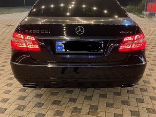 Mercedes E-Class foto 2