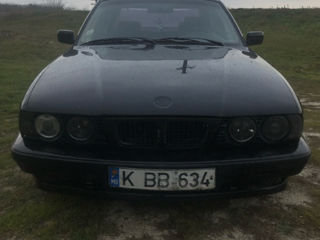 BMW 5 Series foto 3