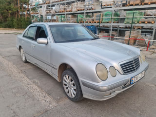 Mercedes E-Class foto 4