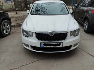 Skoda Superb foto 2