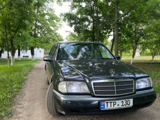 Mercedes C-Class фото 2