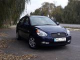 Hyundai Accent foto 2