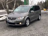 Volkswagen Touran foto 3