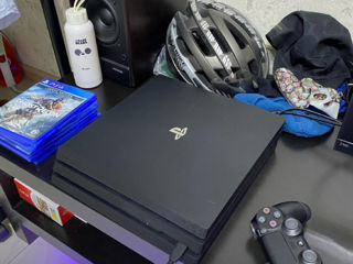 Play station 4 pro 1tb