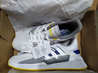 Adidas RUN90S новые кроссовки оригинал . foto 10