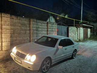 Mercedes E-Class