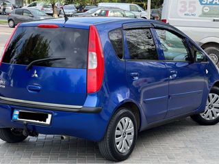 Mitsubishi Colt foto 2