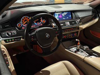 BMW 5 Series foto 7