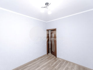 Apartament cu 3 camere, 81 m², Buiucani, Chișinău foto 4